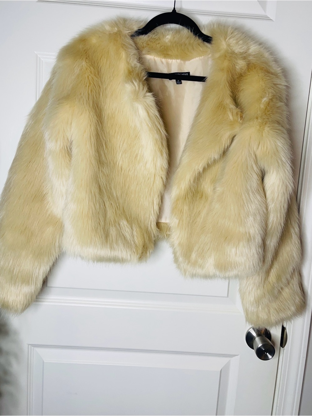 Fashion Nova | Cropped Faux Fur Shaggy Jacket NWOT